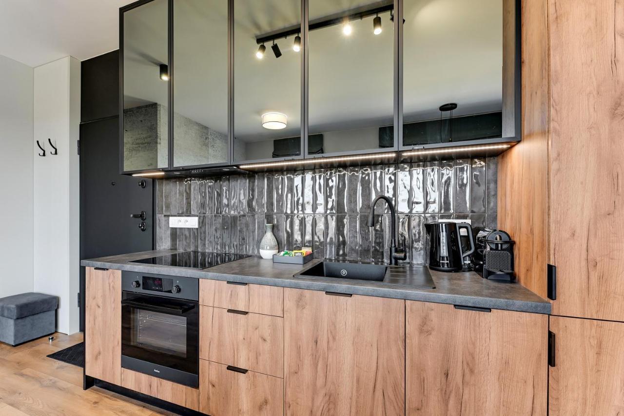 Huoneisto Doki Living & Foodhall By Downtown Gdańsk